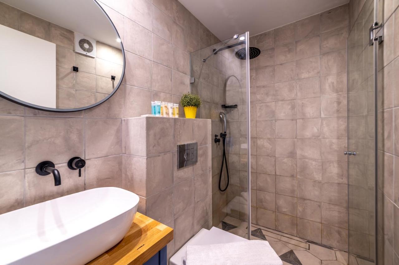 The Six Days Stylish One Bedroom Apartments เอลัต ภายนอก รูปภาพ
